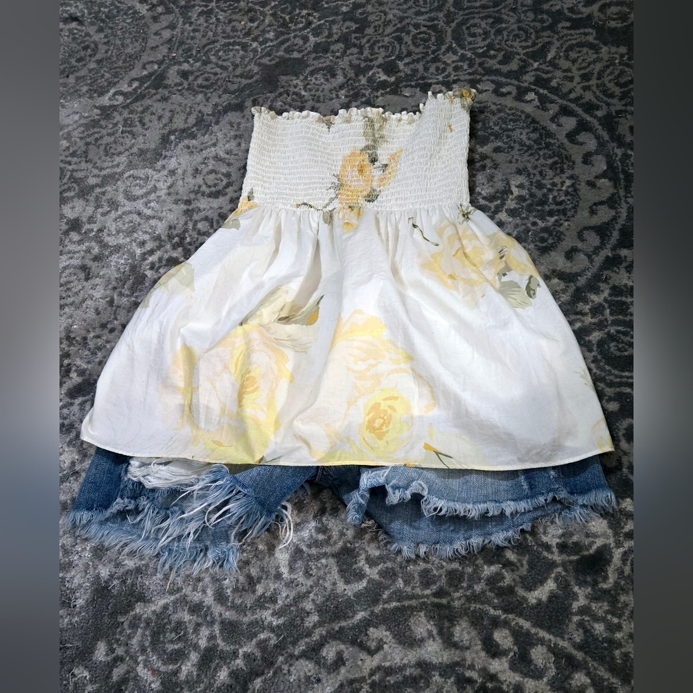 Banana Republic Strapless Floral Smocked Top Size M